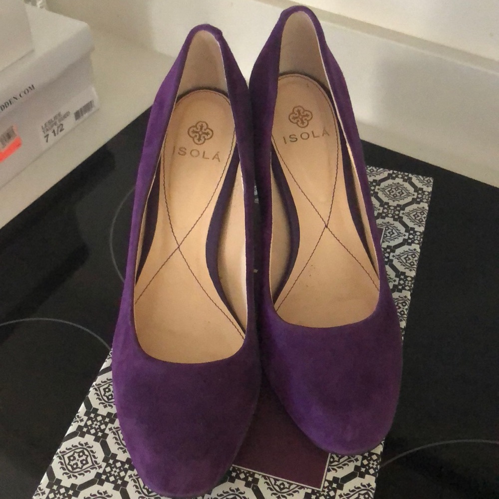 Purple suede pumps! - Picture 2 of 5